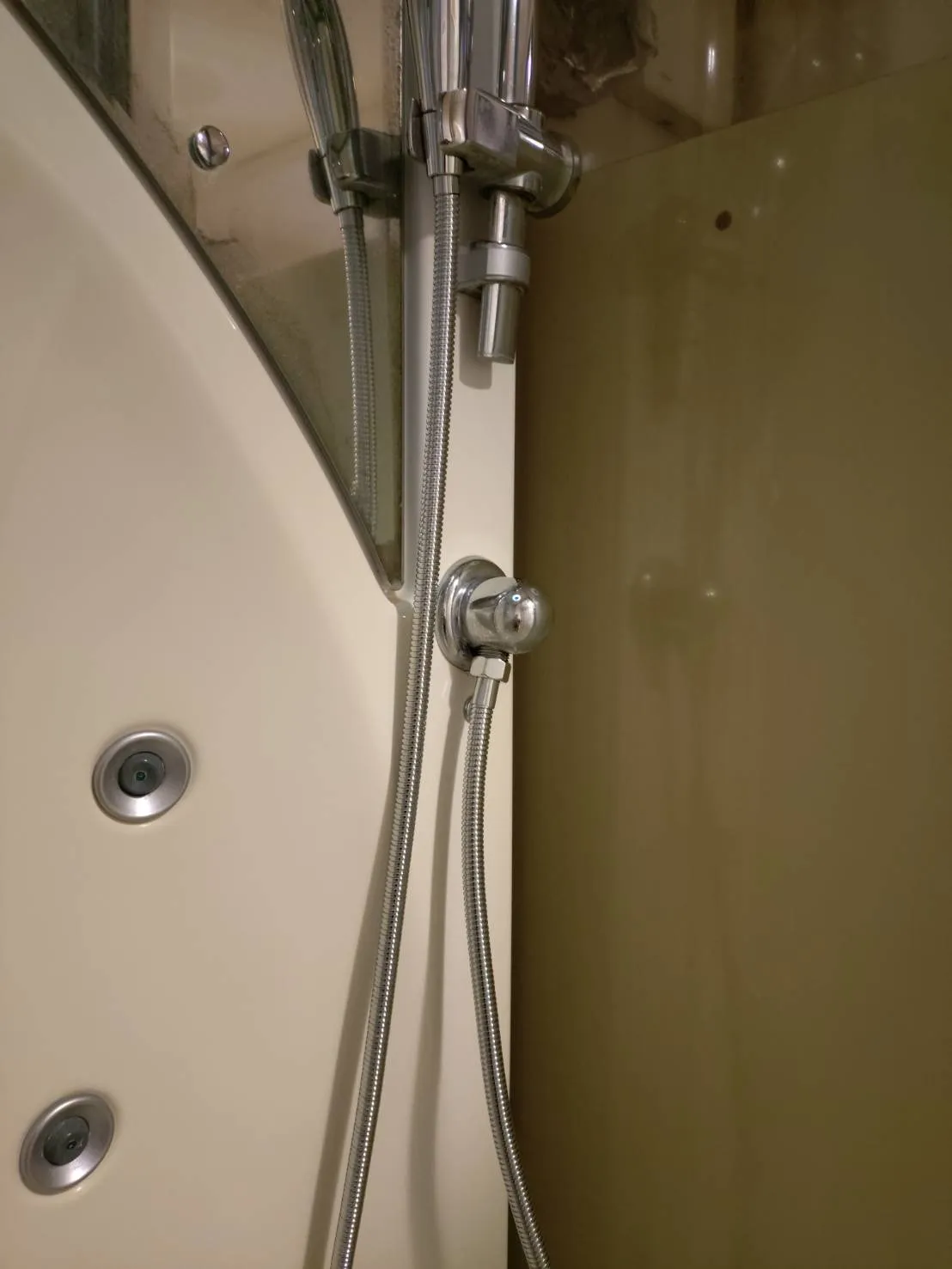 WAMスタッフの大工仕事